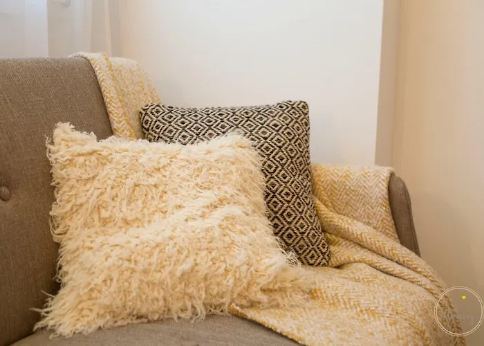 Hello Ceuta Residences *